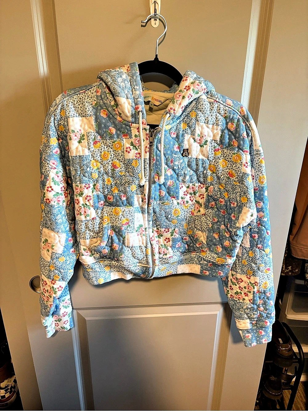 Teddy Fresh Quilt Print Cropped Hoodie Size Medium